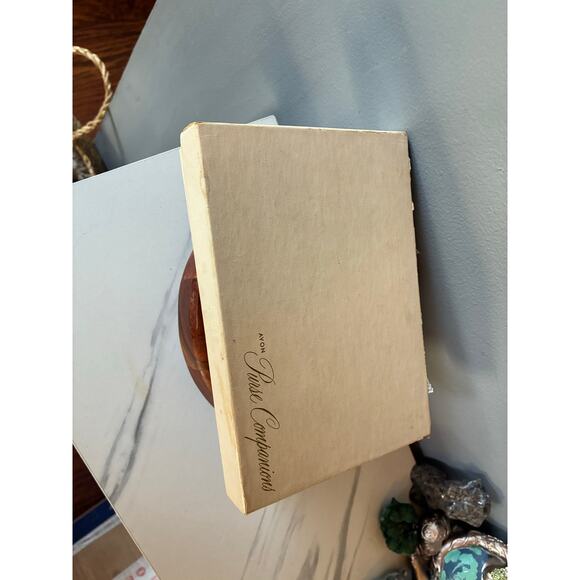 Vintage Avon “Purse Companions” Bride Doll – Original Box – Lace Wedding Dress - Picture 5 of 6